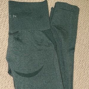 NVGTN forest green contour seamless leggings